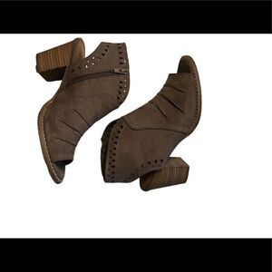 Basic wedge sandals  